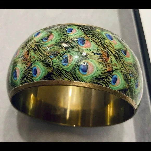 Gifted - Peacock feather wide bangle bracelet - Picture 3 of 5